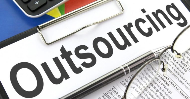 Affiliate web (12): Outsourcing a delegování práce